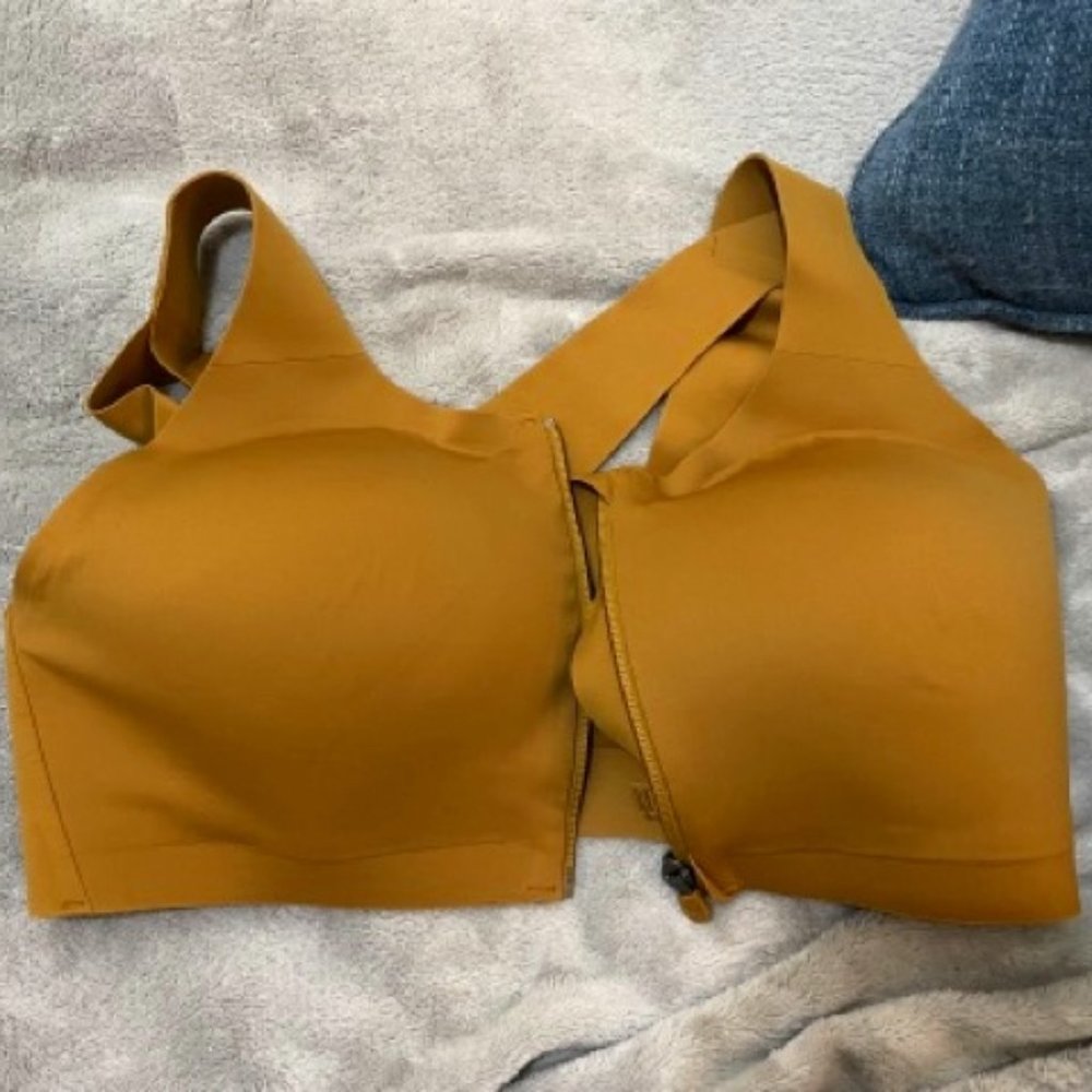 Lululemon Enlite Bra Front Zip Size 36DD